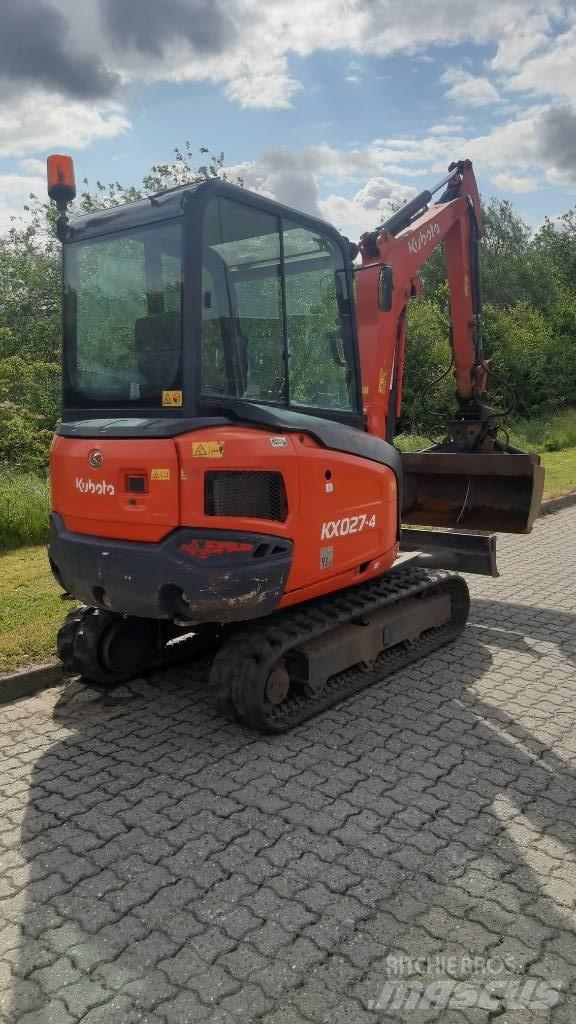 Kubota KX027-4 ミニ油圧ショベル 7t以下（ミニユンボ・ミニディガー）