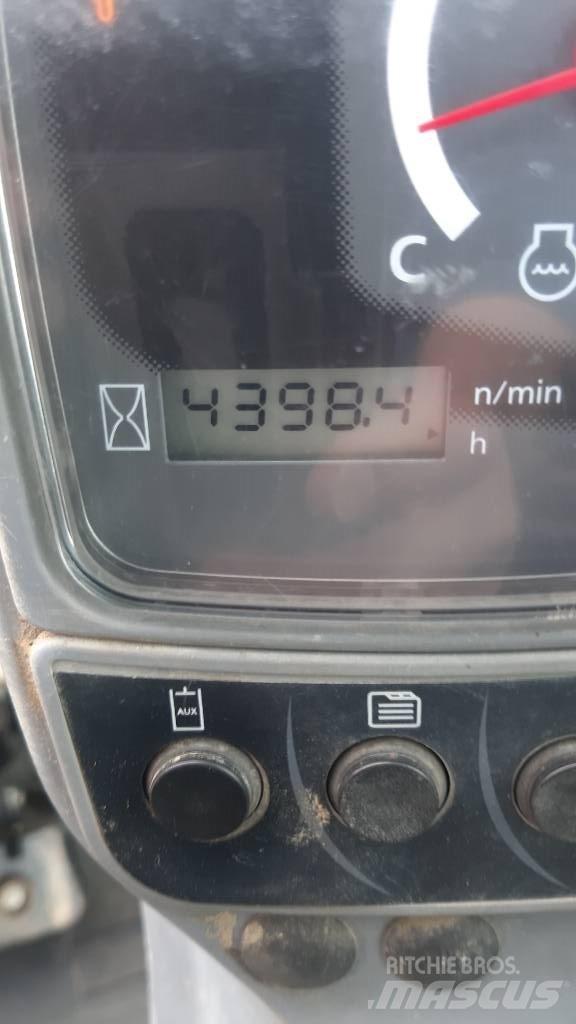 Kubota KX027-4 ミニ油圧ショベル 7t以下（ミニユンボ・ミニディガー）