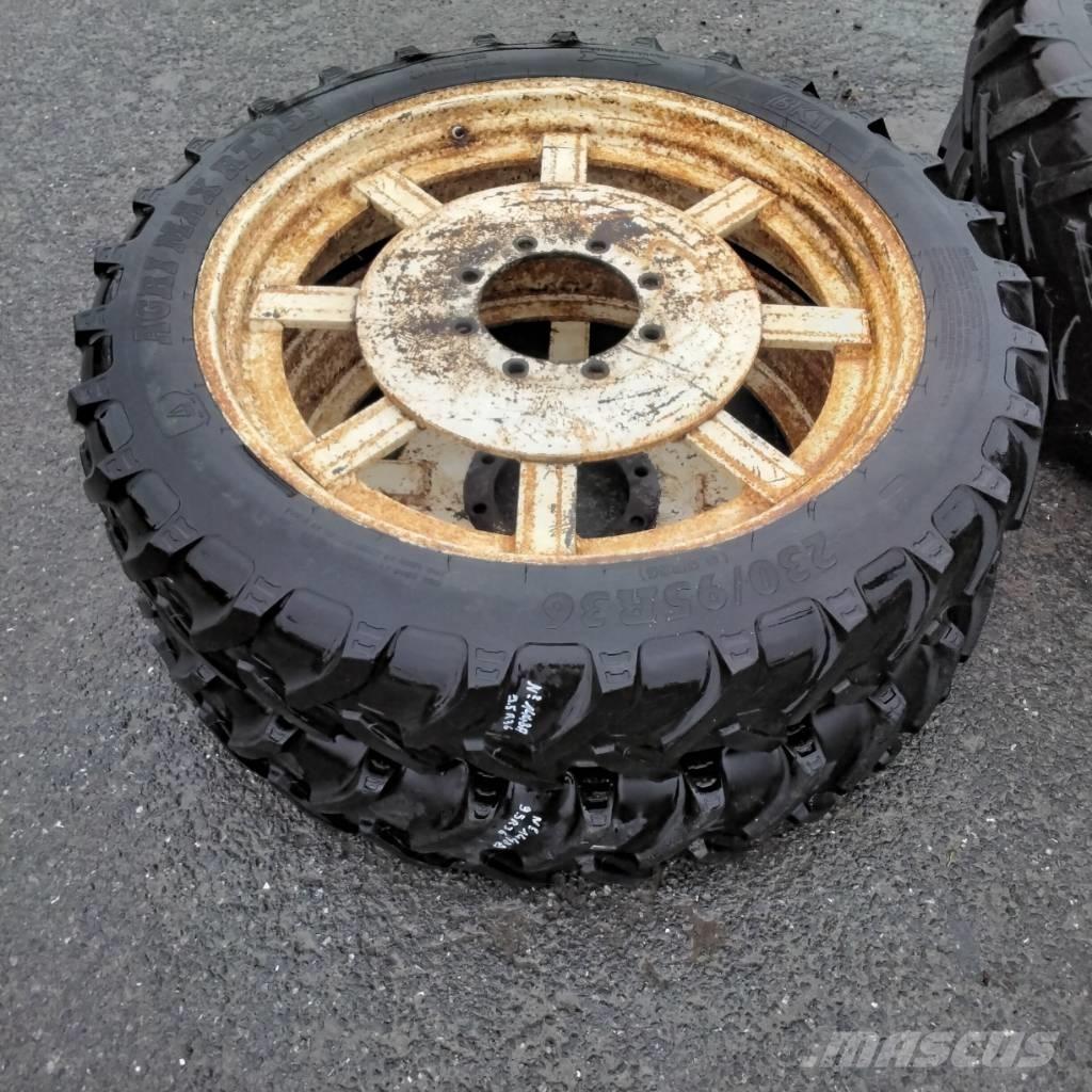 BKT 9.5R36 タイヤ、ホイル、リム