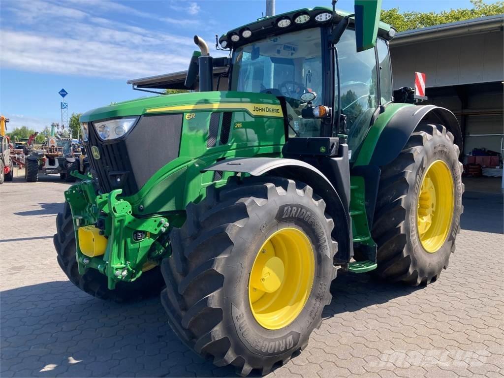 John Deere 6R215 トラクター