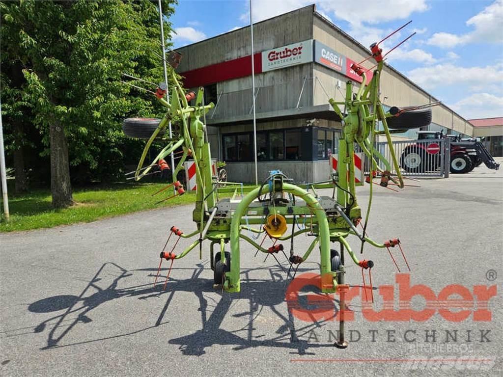 CLAAS Volto 550 HR テッダー・テッダーレーキ
