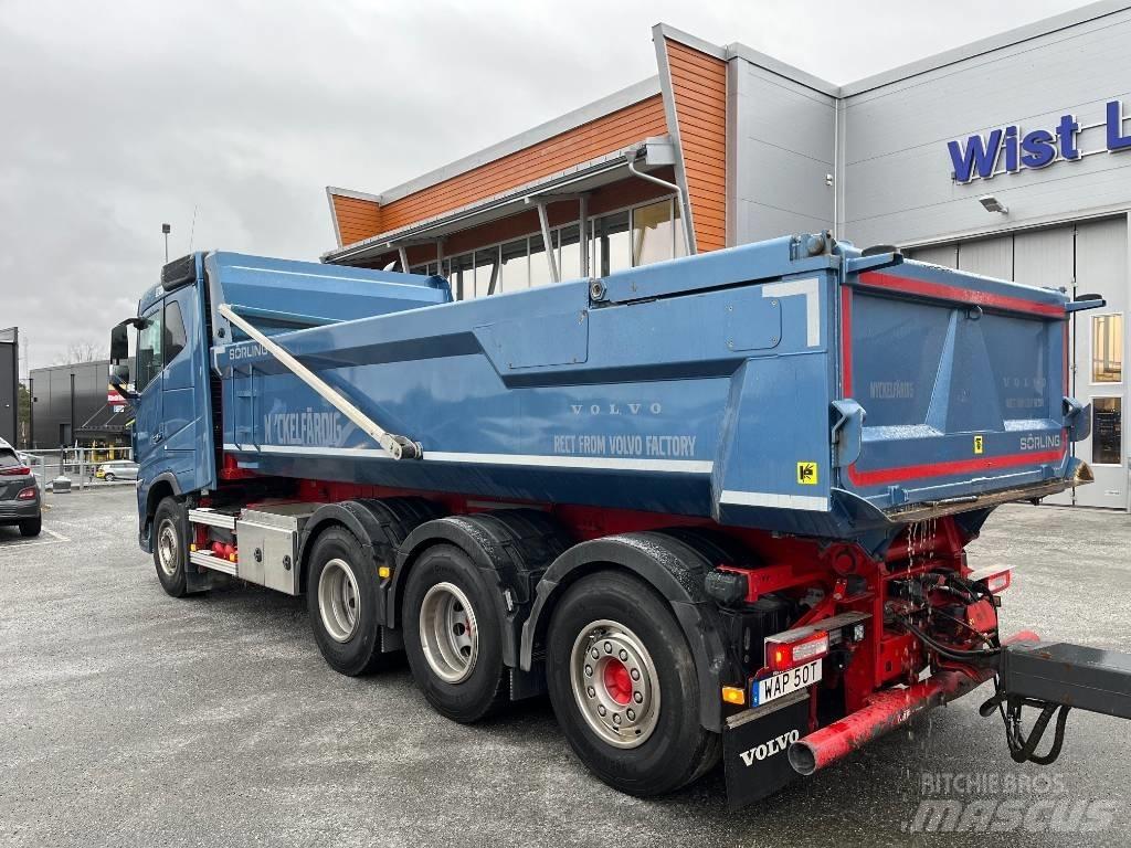 Volvo FH16 550 8x4 ダンプ