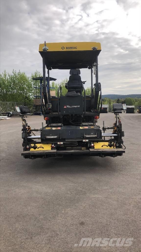 Bomag BF 300 P-2 アスファルトフィニッシャ
