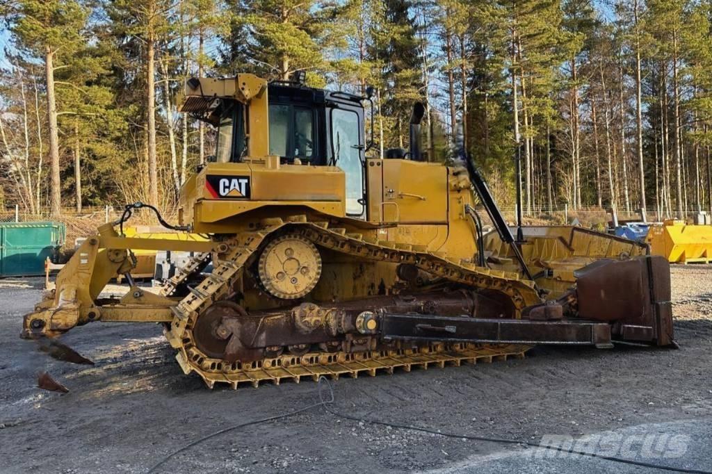 CAT D 6 T LGP ブルドーザー