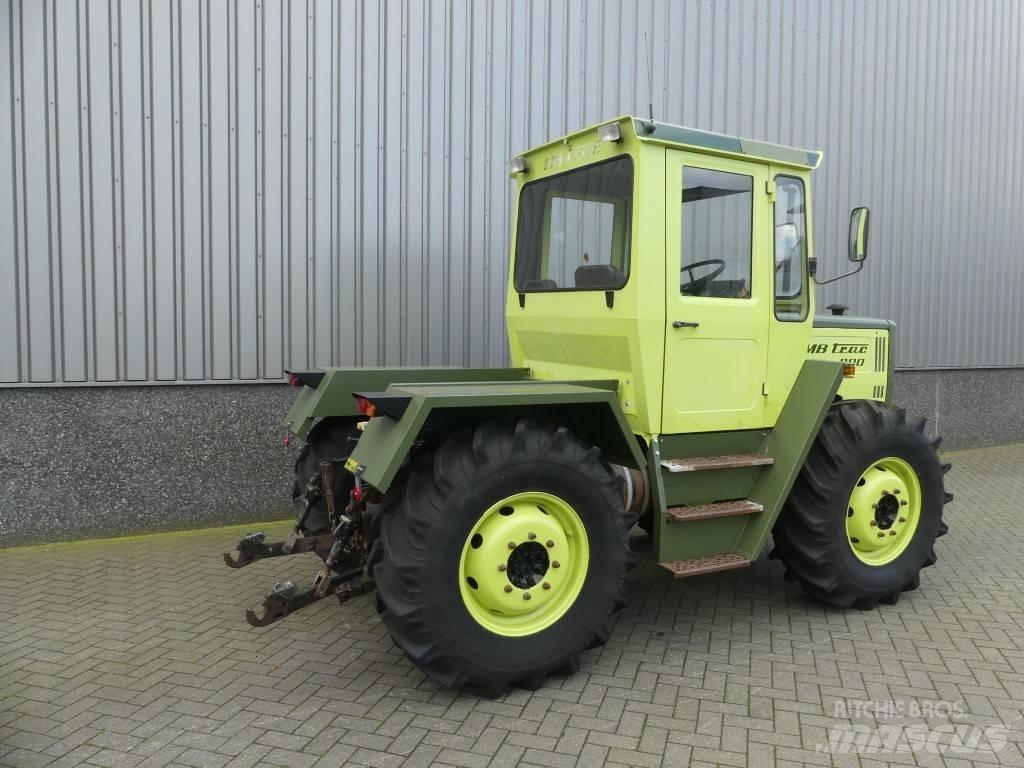 Mercedes-Benz 800 トラクター