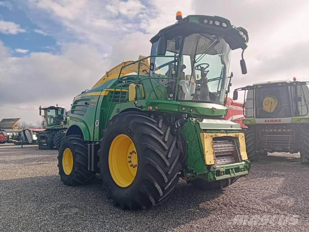 John Deere 8800 自走式フォレージハーベスター