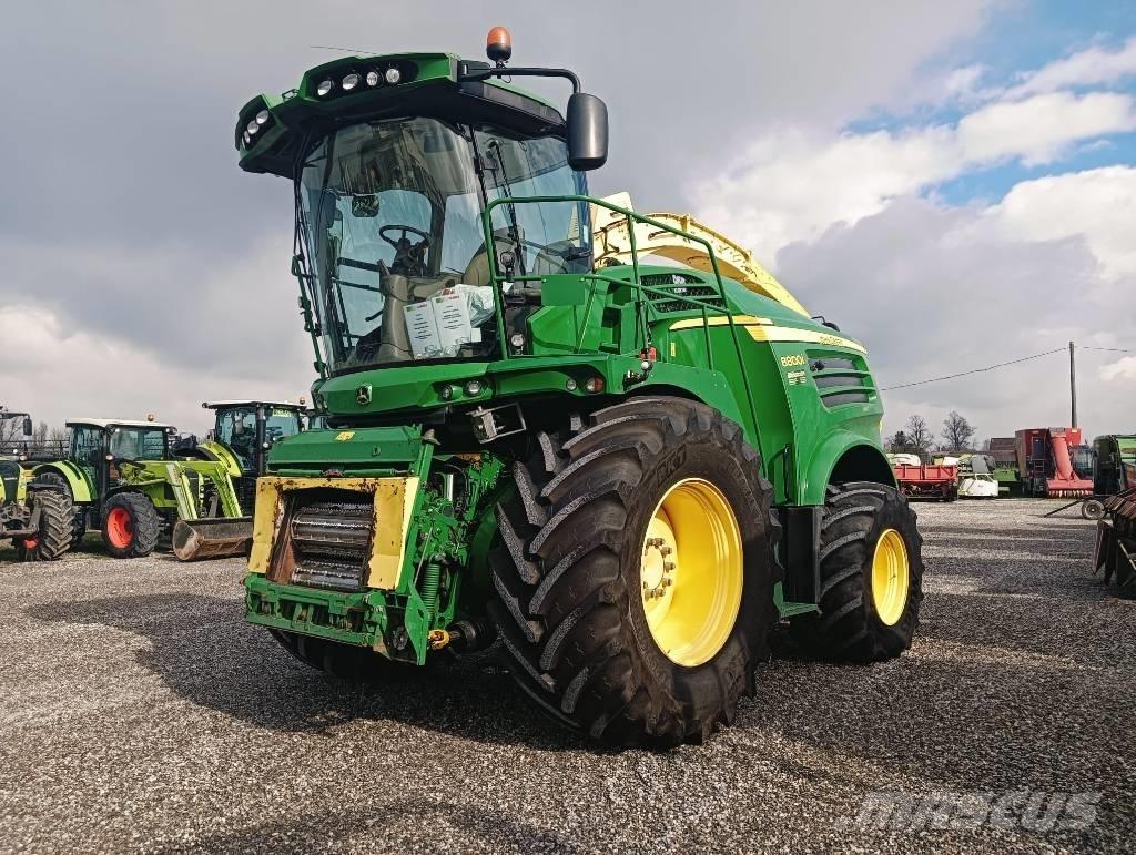 John Deere 8800 自走式フォレージハーベスター