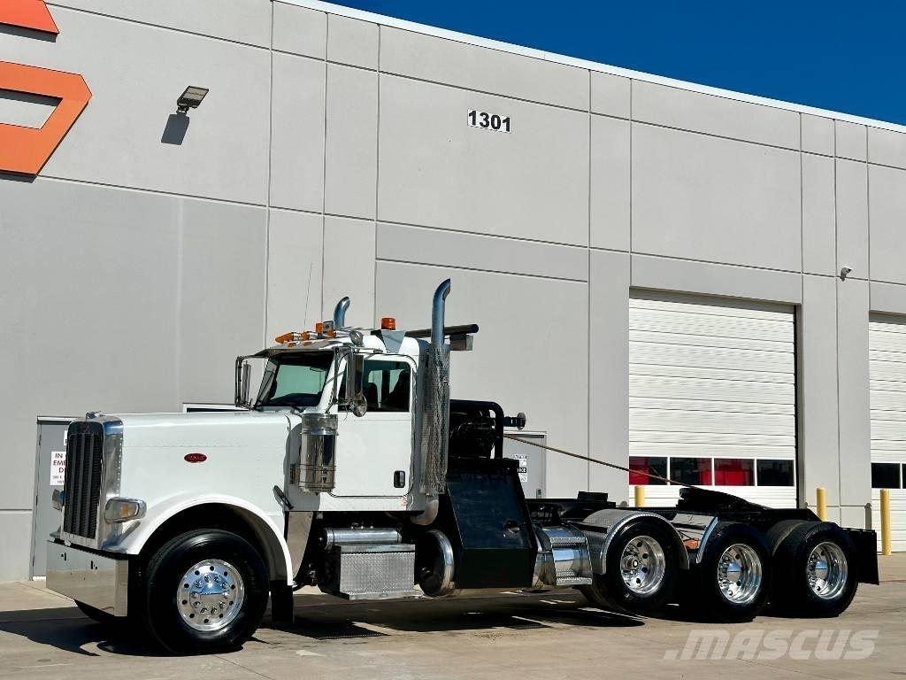 Peterbilt 388 レッカー車