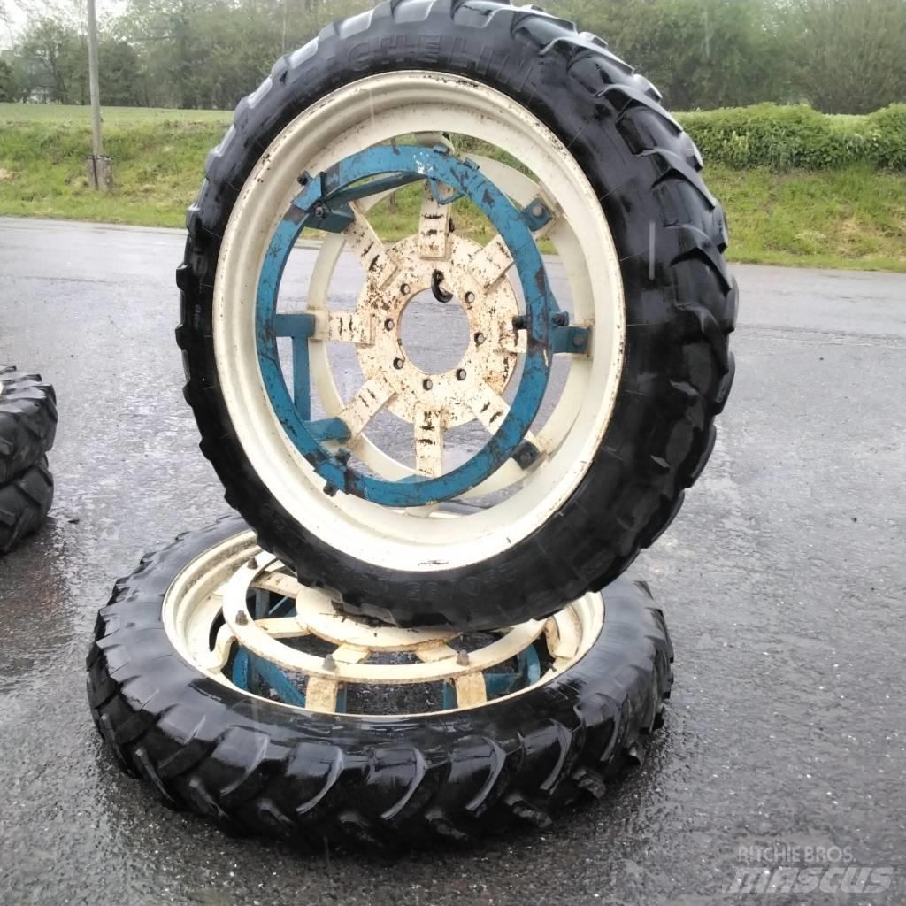 Michelin 230/95R44 タイヤ、ホイル、リム