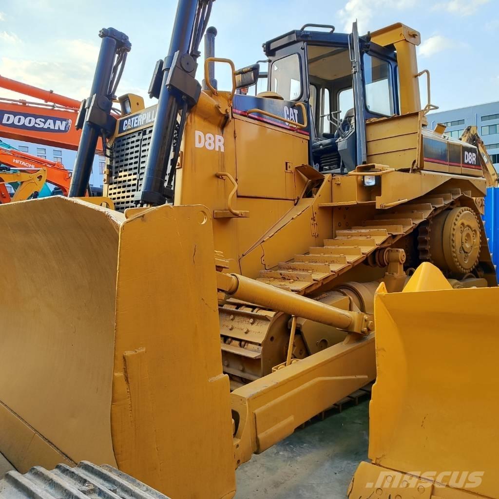 CAT D 8 R ブルドーザー