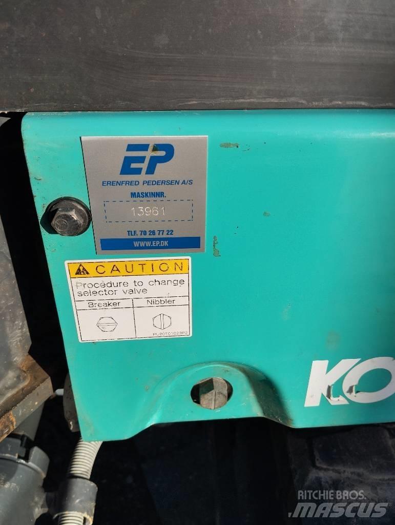 Kobelco SK 17 SR-3E ミニ油圧ショベル 7t以下（ミニユンボ・ミニディガー）