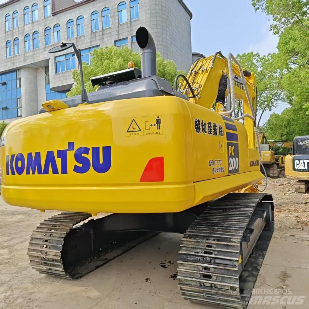 Komatsu PC 200-7 大型油圧ショベル12t以上（パワーショベル・ユンボ）