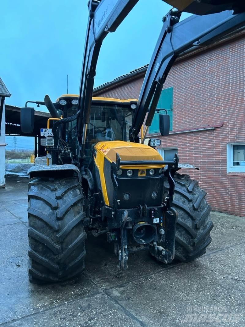 JCB Fastrac 4220 トラクター