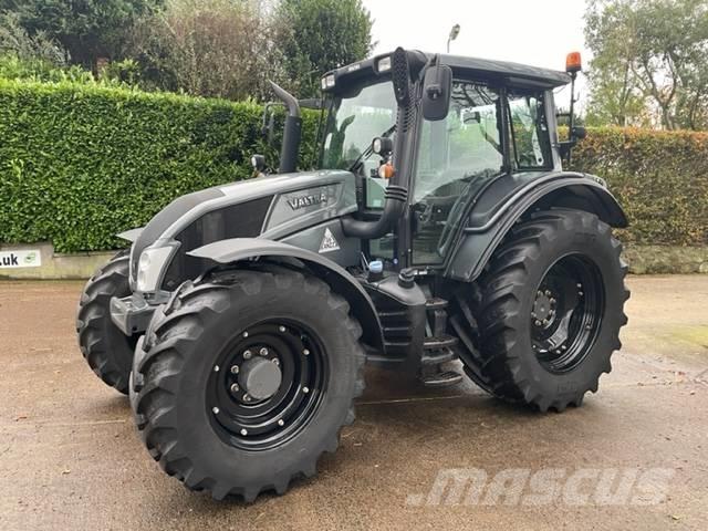 Valtra N123 HiTech-5 トラクター