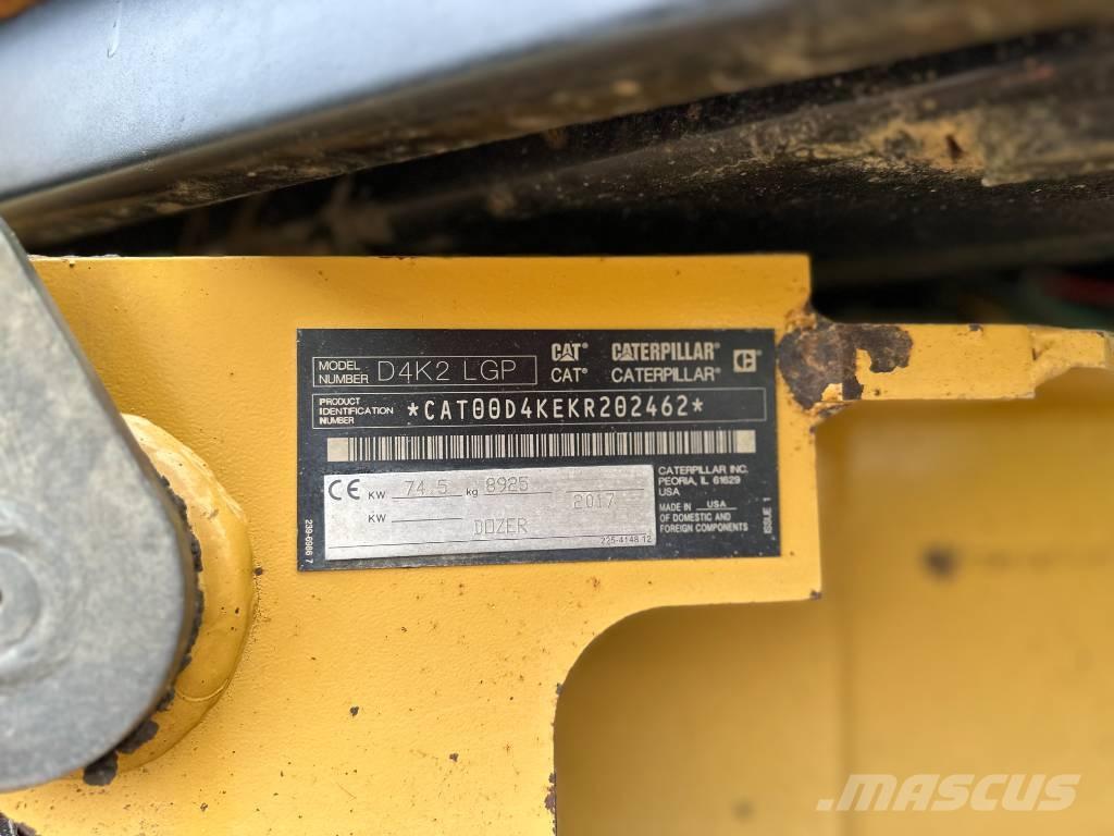 CAT D 4 K 2 LGP ブルドーザー