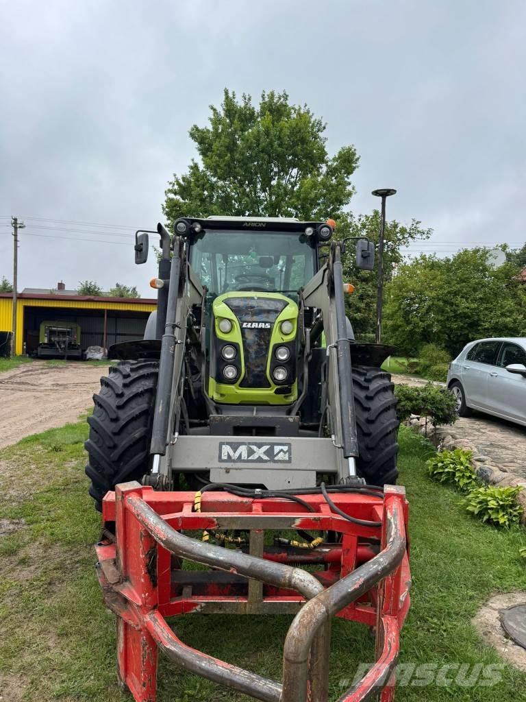 CLAAS Arion 440 トラクター