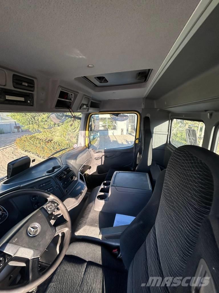 Mercedes-Benz 1530 貯蔵