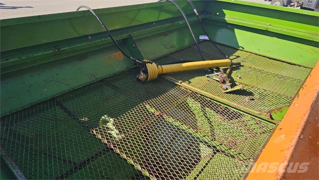 Amazone ZAU ミネラル散布機