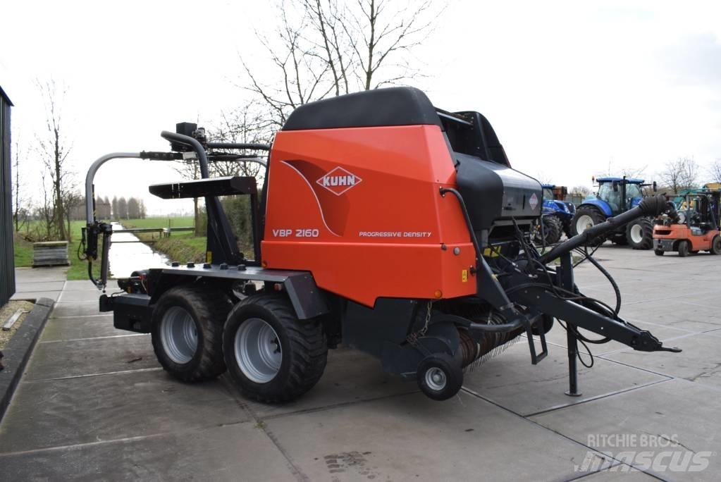 Kuhn VBP 2160 ラウンドベーラー