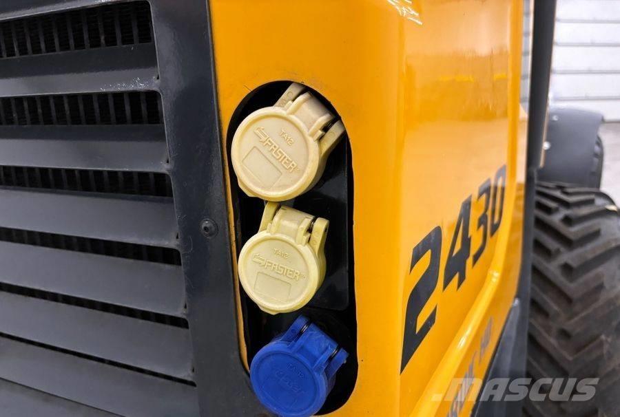 Schäffer 2430 HD スキッドステアローダー