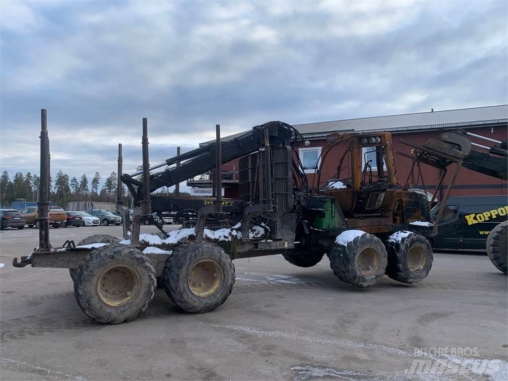 John Deere 1010E フォワーダー