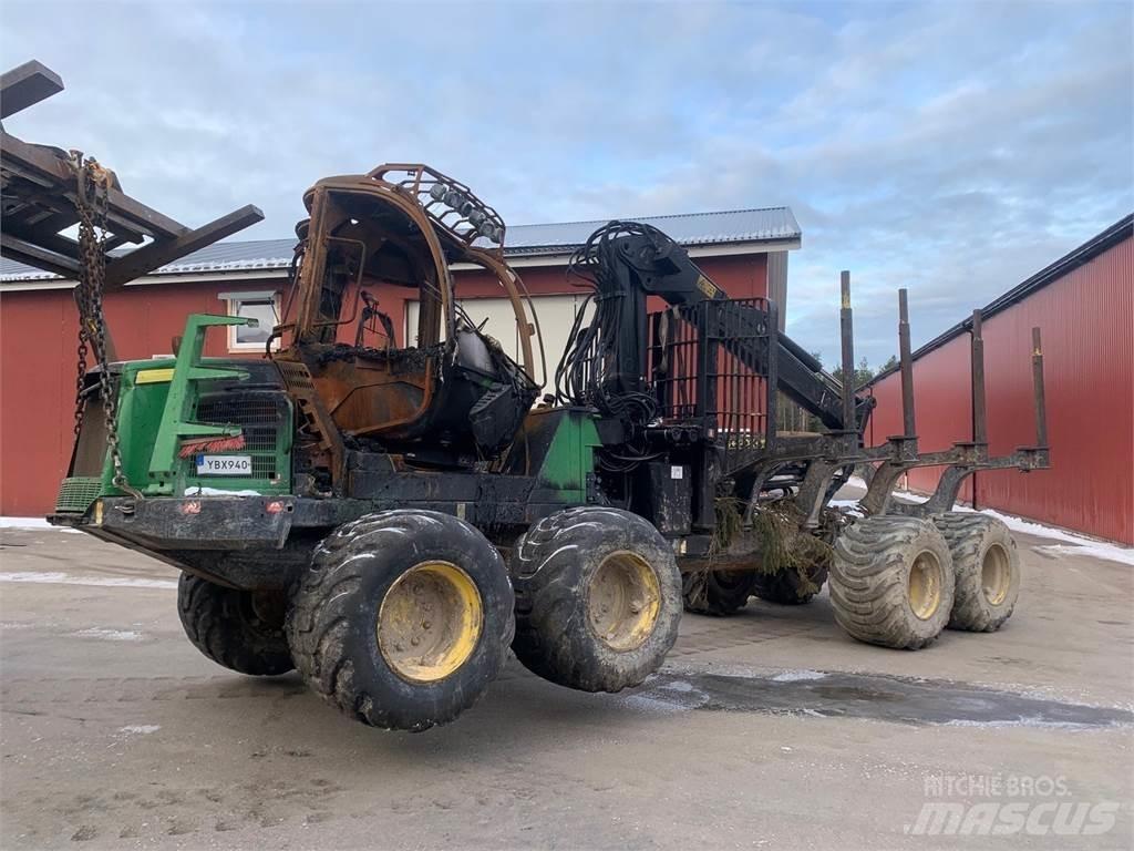 John Deere 1010E フォワーダー