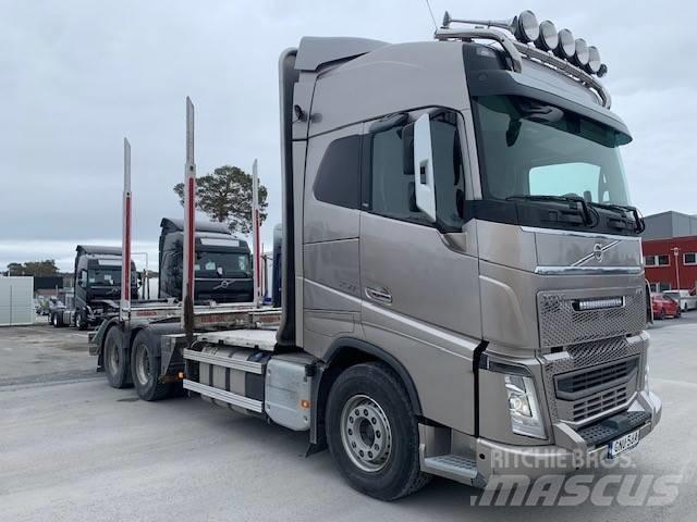Volvo FH 750 木材トラック