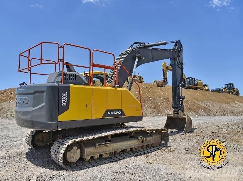 Volvo EC 220 E 大型油圧ショベル12t以上（パワーショベル・ユンボ）
