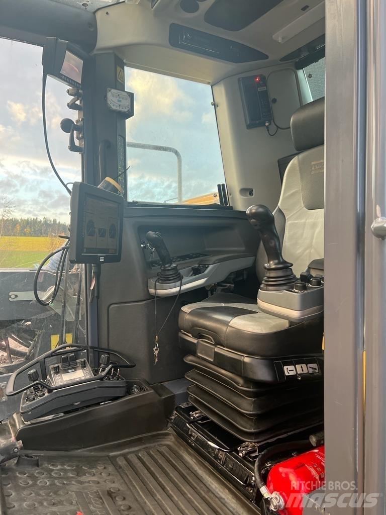 Atlas Copco T 40 サーフェイスドリルリグ