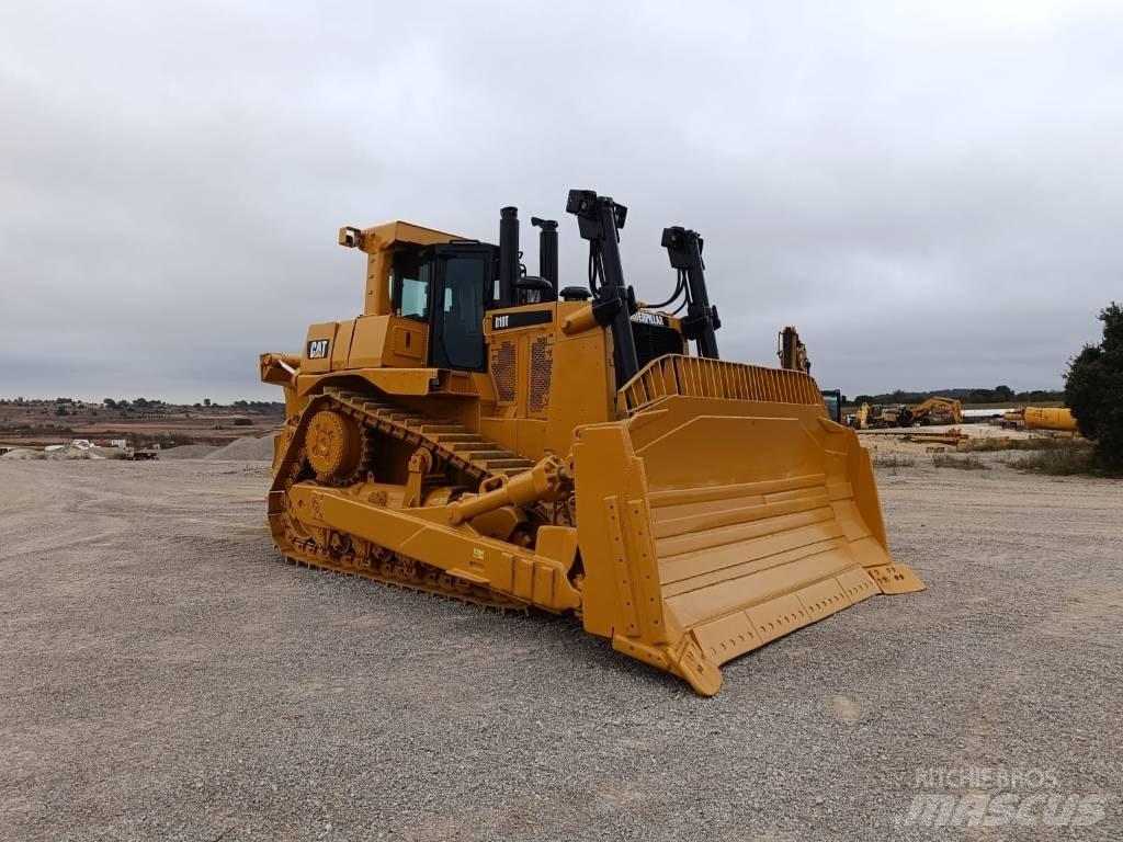 CAT D 10 T ブルドーザー