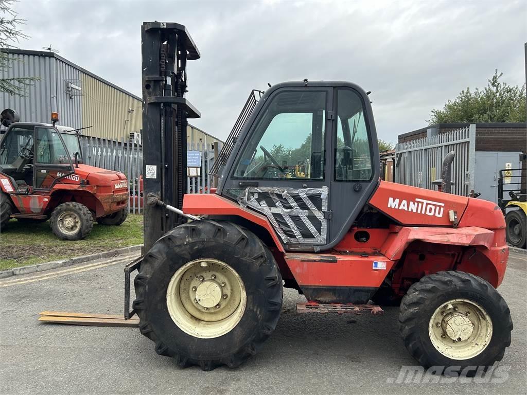 Manitou M26-4 ラフターテレントラック