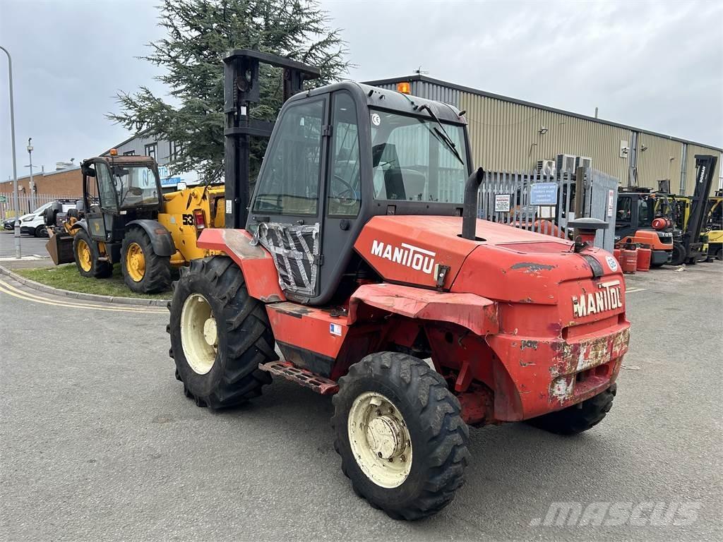 Manitou M26-4 ラフターテレントラック