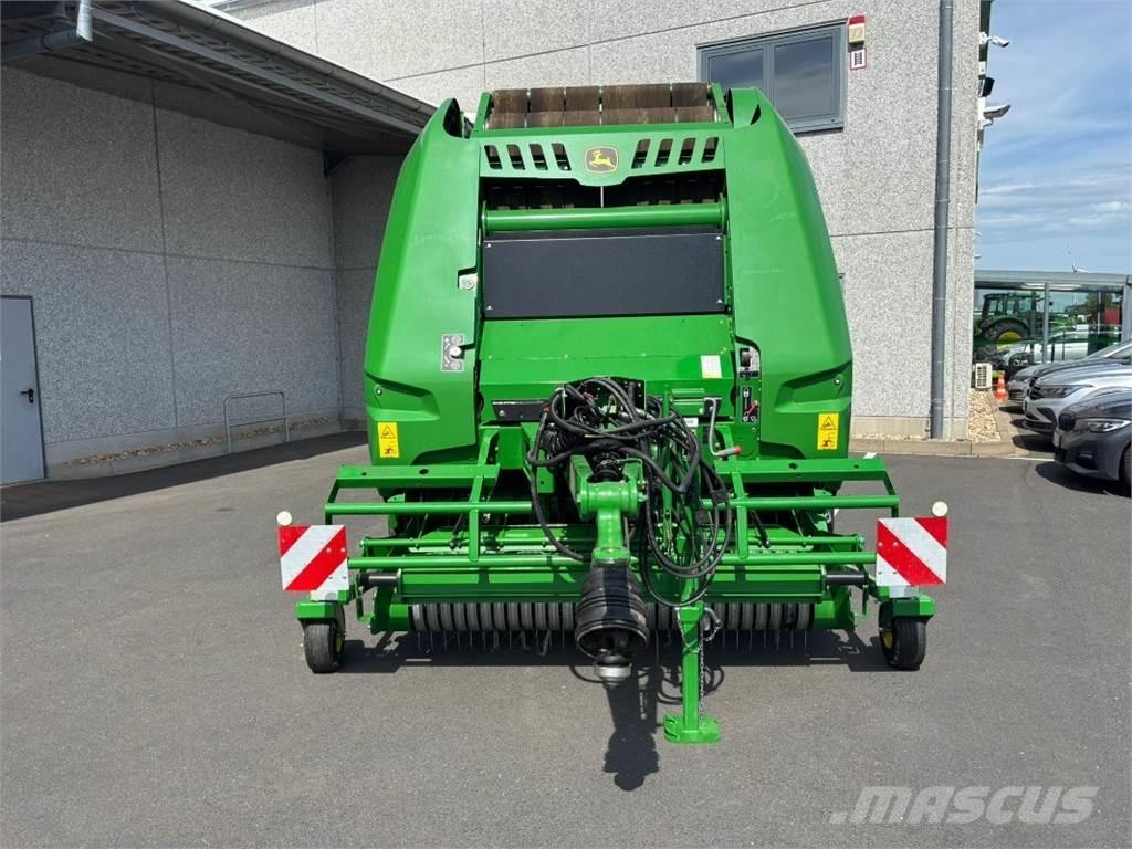 John Deere V451M ラウンドベーラー