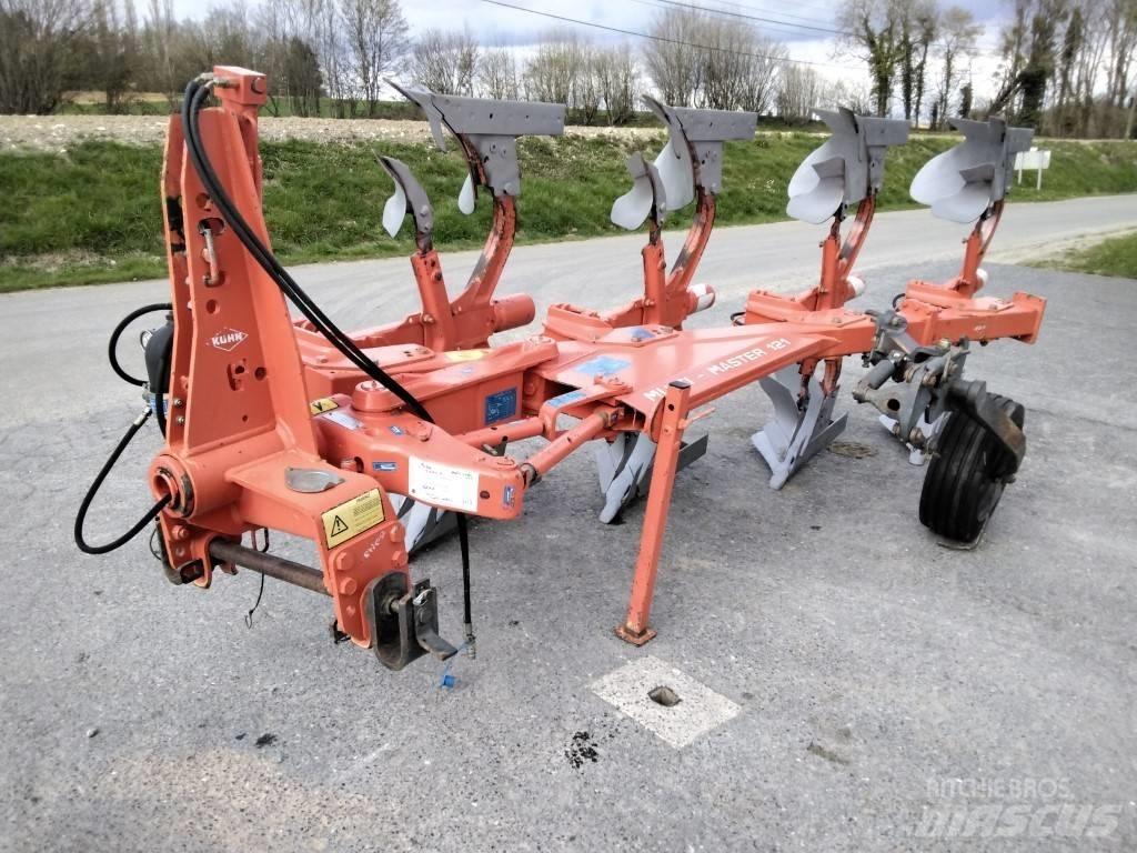Kuhn VARIMASTER 121 リバーシブルプラウ