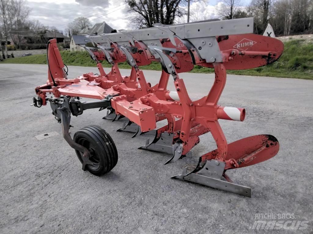 Kuhn VARIMASTER 121 リバーシブルプラウ