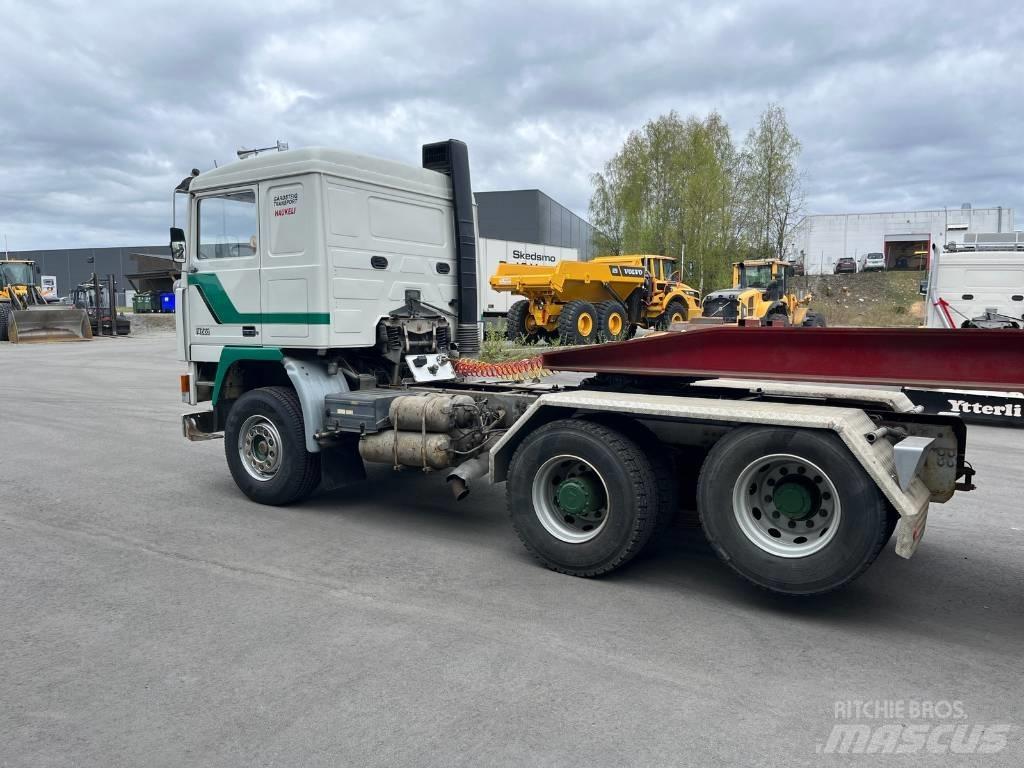 Volvo F 12    Lav km 中古トラクターヘッド | トレーラーヘッド
