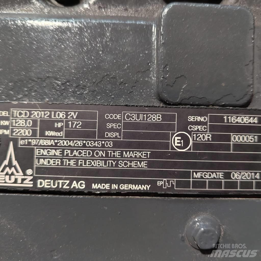 Deutz TCD2012 L06 2V エンジン