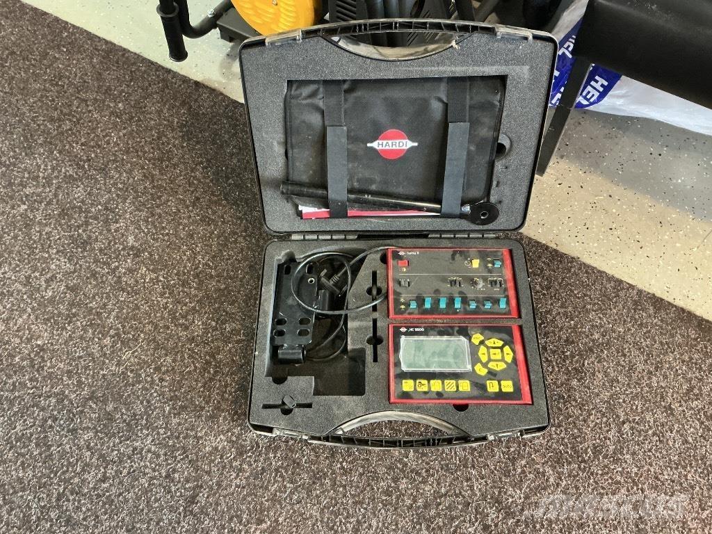 Hardi Ranger 2500 牽引型スプレイヤー