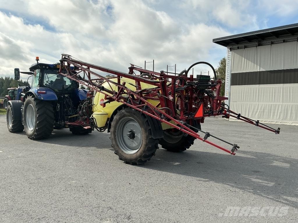 Hardi Ranger 2500 牽引型スプレイヤー