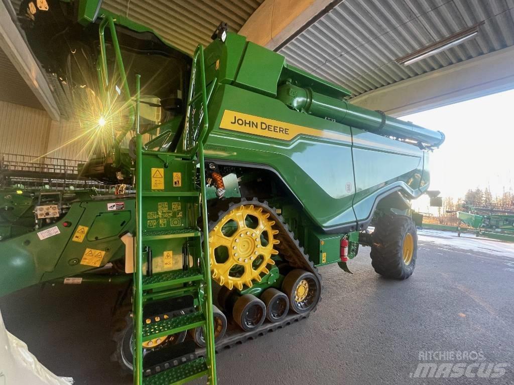 John Deere X9 1100 コンバイン