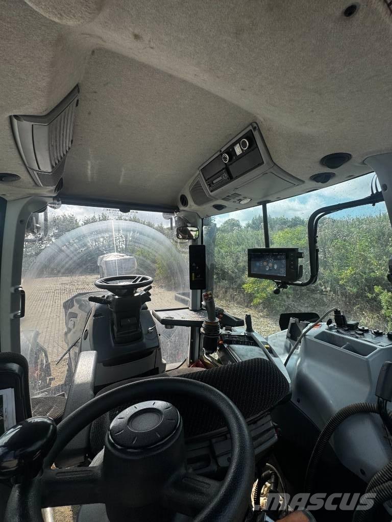 Valtra T 235 Direct トラクター