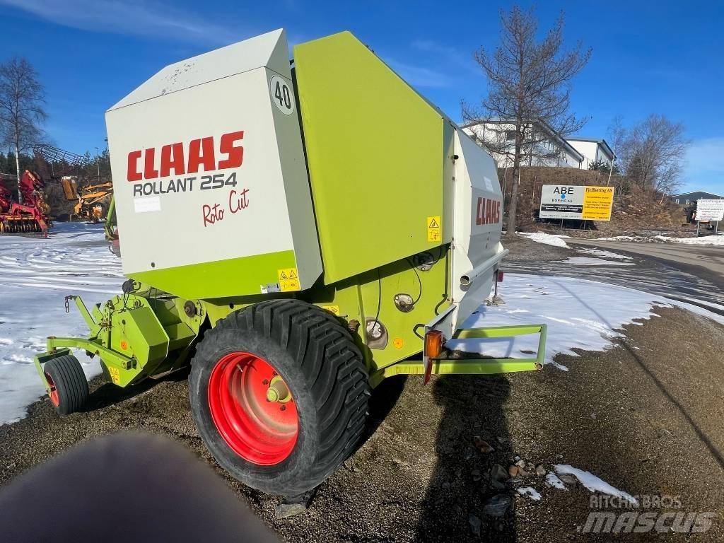 CLAAS Rollant 254 RC ラウンドベーラー