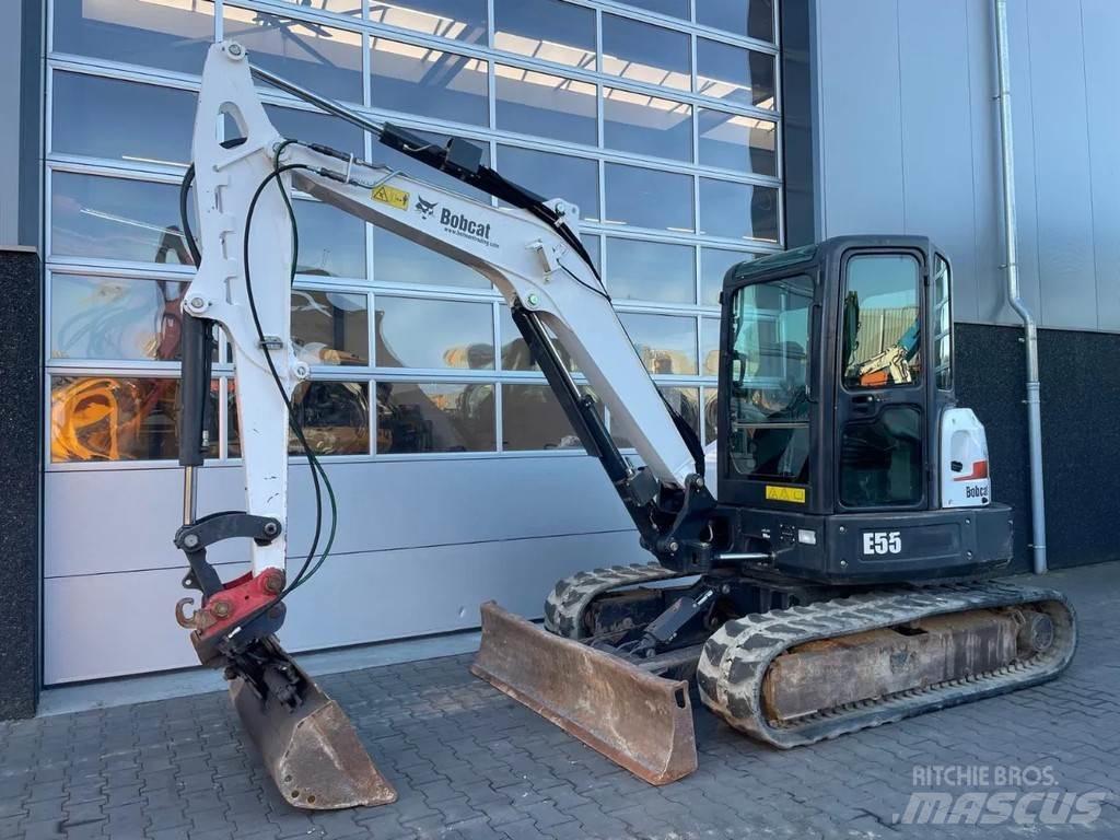 Bobcat E55 ミニ油圧ショベル 7t以下（ミニユンボ・ミニディガー）