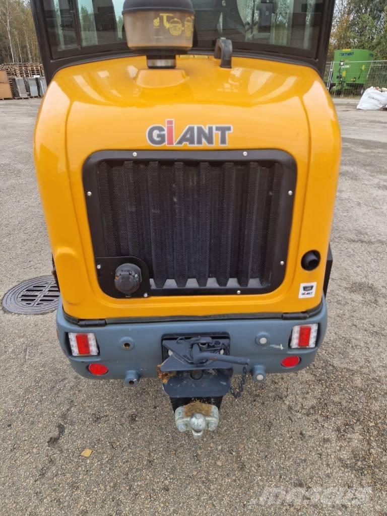 GiANT G 2500 HD ホイールローダー・タイヤショベル