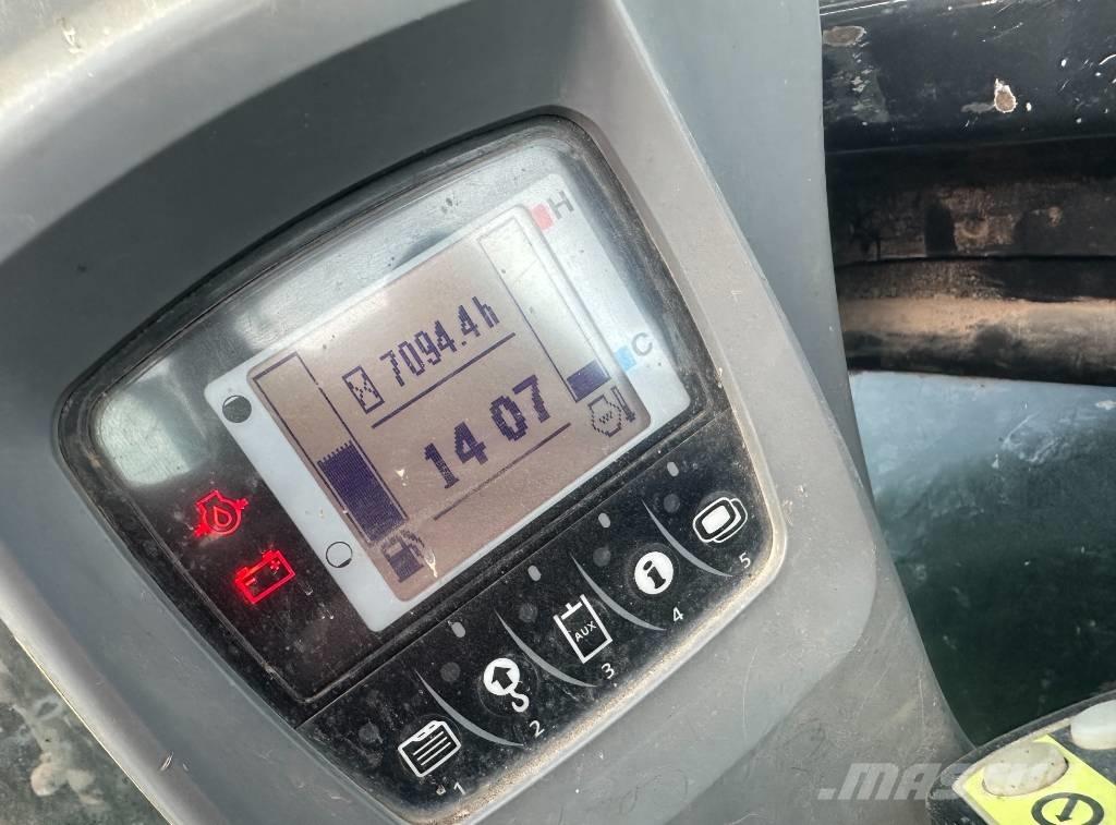 Kubota U 55-4 ミニ油圧ショベル 7t以下（ミニユンボ・ミニディガー）