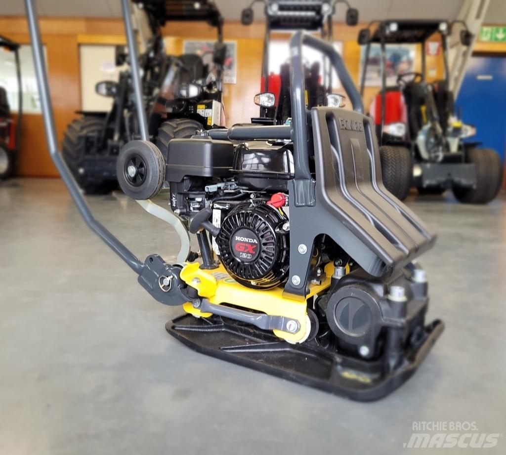 Bomag BP 10/35 プレートコンパクター