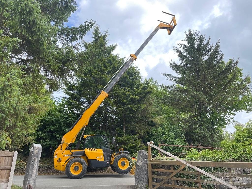 JCB 540-140 テレスコーピックハンドラー