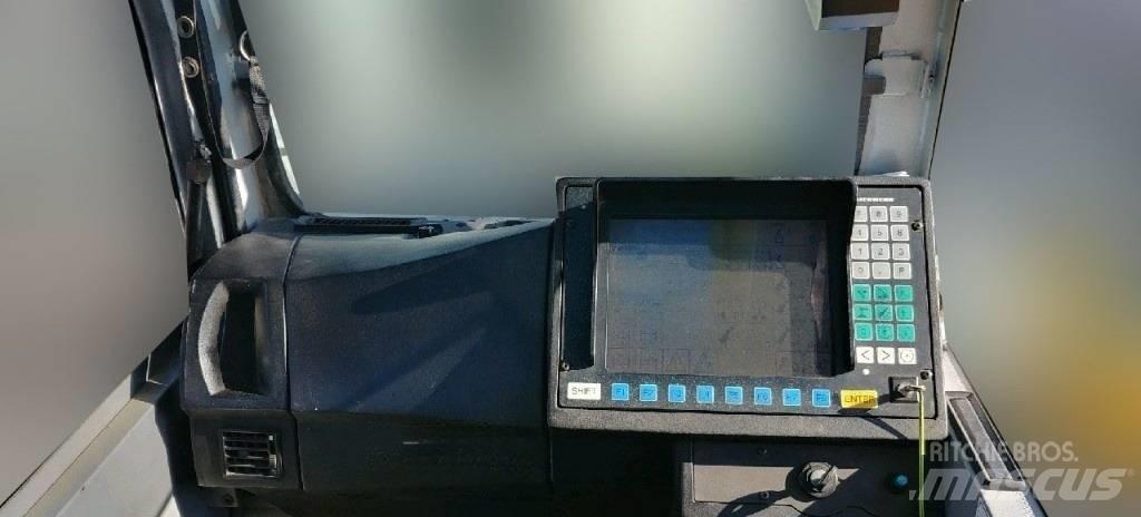 Liebherr LTM1070-4.2 オールテレーンクレーン