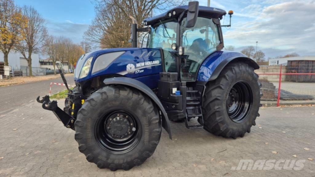 New Holland T 7.230 トラクター