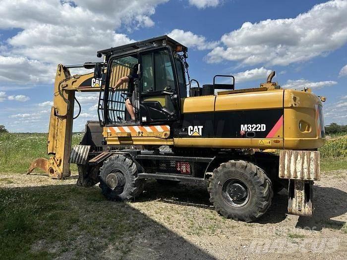 CAT M322D VAH 特殊油圧ショベル